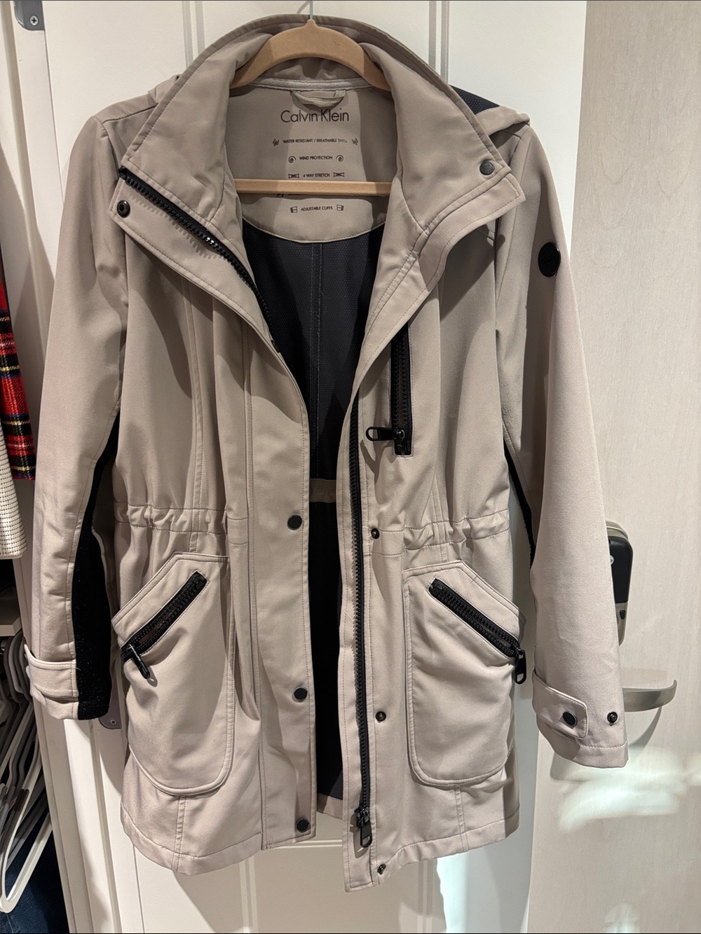 Calvin Klein Women's Light Cream Hooded Utility Jacket